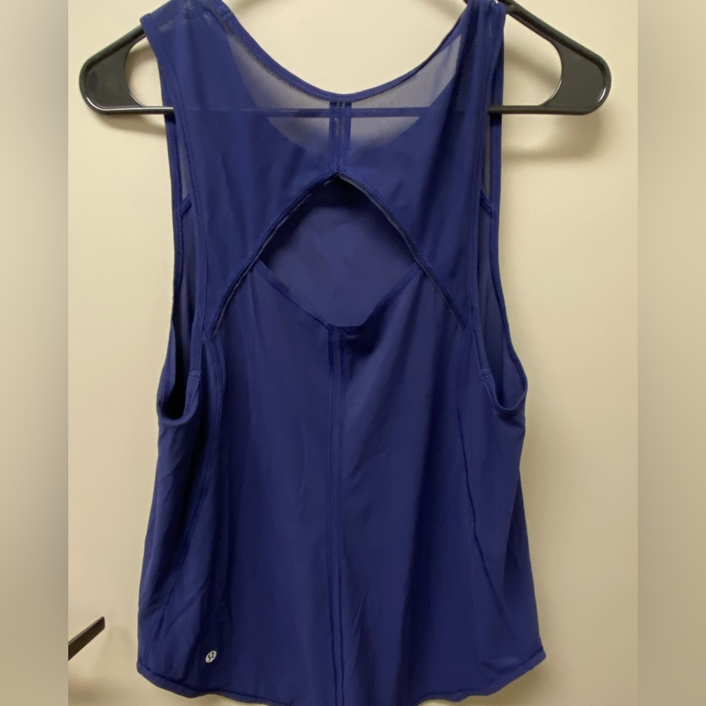 Lululemon Dark Blue Tan Top